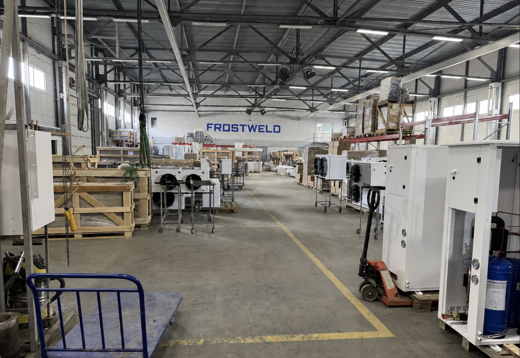 Цех Frostweld: сборка холодильного оборудования